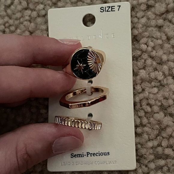 NWT Influence Women's Semi Precious Rings Set of Three Gold Tone Size 7 - Picture 3 of 4